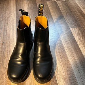 Doc Marten Chelsea Boots